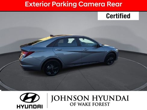 Certified 2023 Hyundai Elantra SEL w/ Preferred Accessory Package image 9