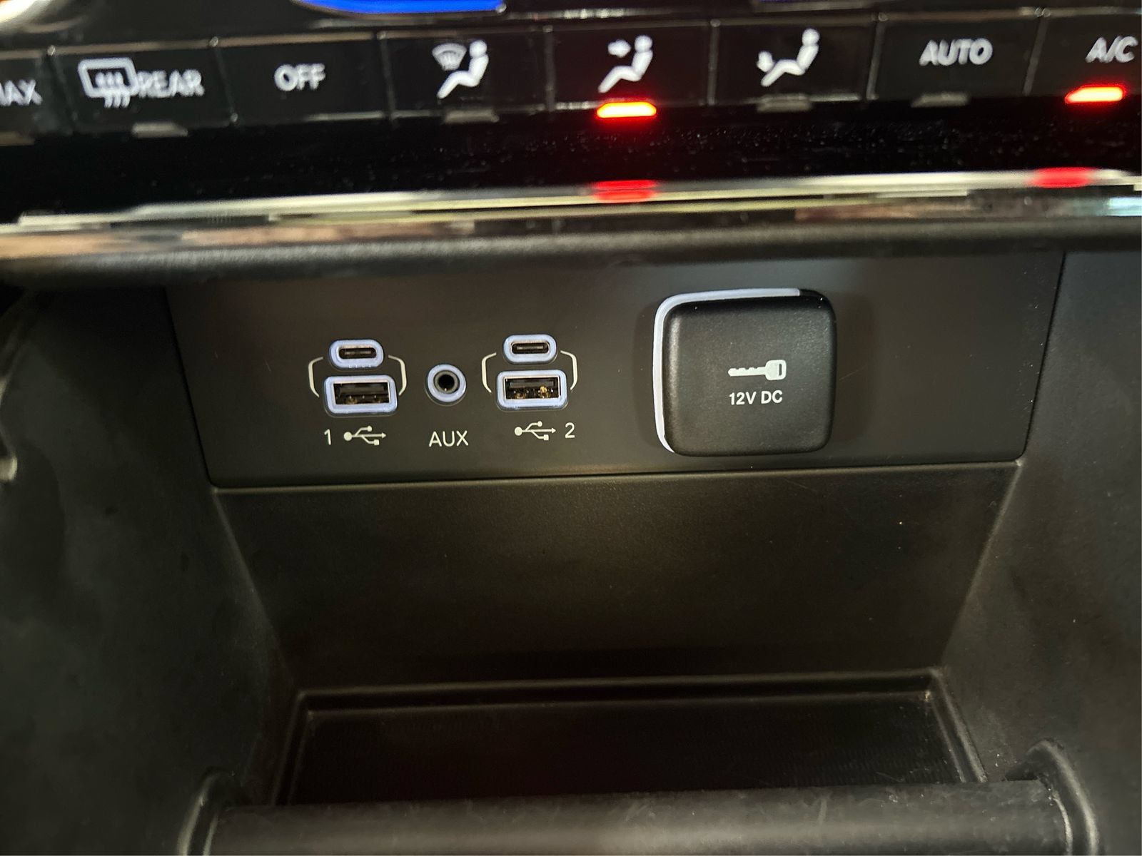 Used 2023 Jeep Grand Cherokee Summit AWD/4WD image 34