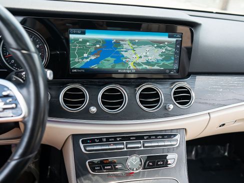 Used 2019 Mercedes-Benz E 300 image 31