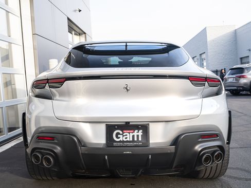 Used 2023 Ferrari Purosangue image 6