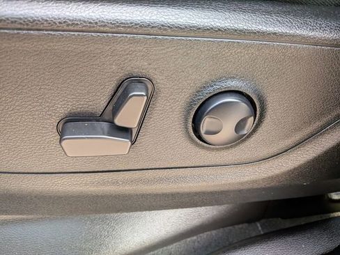 Certified 2023 RAM 1500 Big Horn AWD/4WD image 10