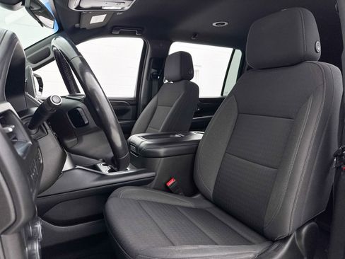 Used 2021 Chevrolet Suburban LS image 19