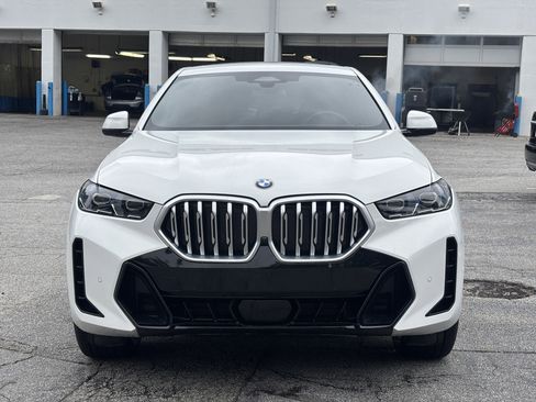 Used 2026 BMW X6 xDrive40i AWD/4WD image 9