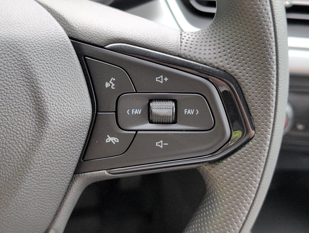New 2026 Chevrolet Trax LS w/ LS Convenience Package FWD image 25
