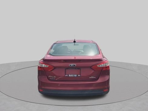 Used 2014 Ford Focus SE FWD image 8