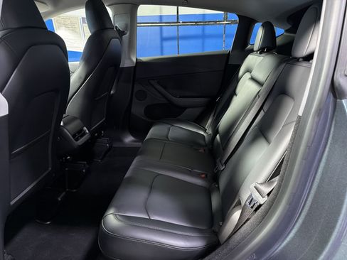 Used 2023 Tesla Model Y Long Range AWD/4WD image 28