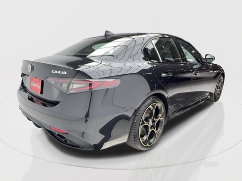 New 2025 Alfa Romeo Giulia w/ Driving Assist Package image 8