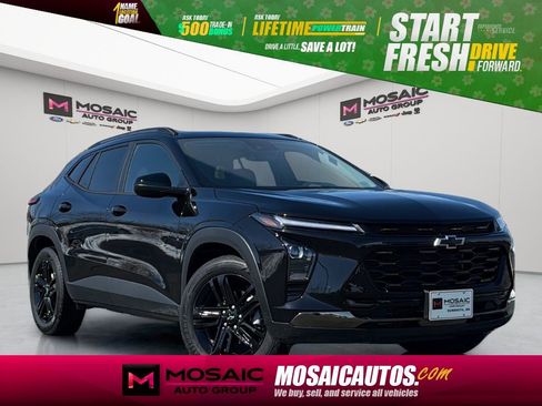 Used 2025 Chevrolet Trax ACTIV w/ Sunroof Package image 1