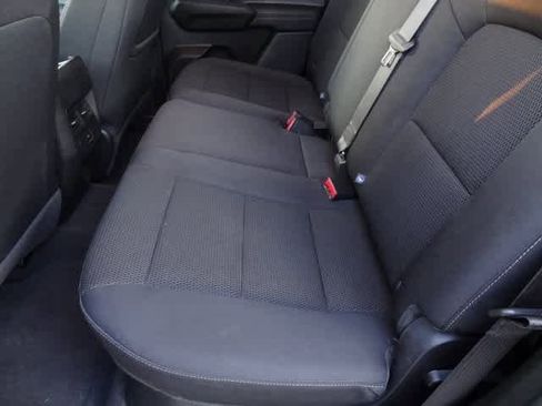 Used 2024 Chevrolet Colorado LT w/ LT Convenience Package image 7