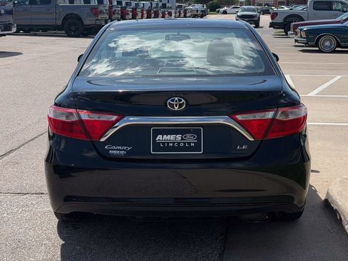 Used 2015 Toyota Camry LE FWD image 5