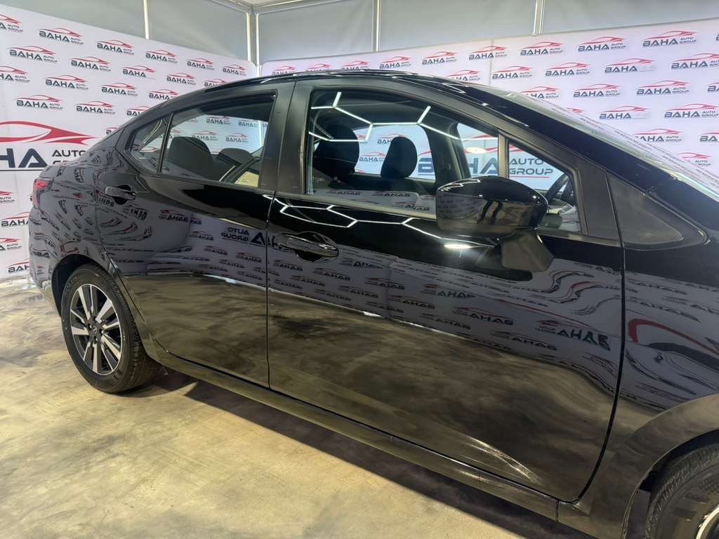 Used 2025 Nissan Versa SV FWD image 5