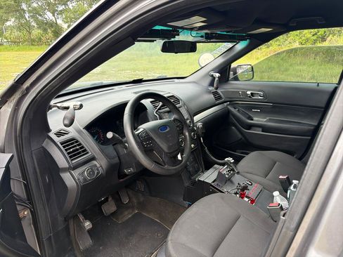 Used 2016 Ford Explorer 4WD Police Interceptor w/ Cargo Wiring Upfit Package image 10