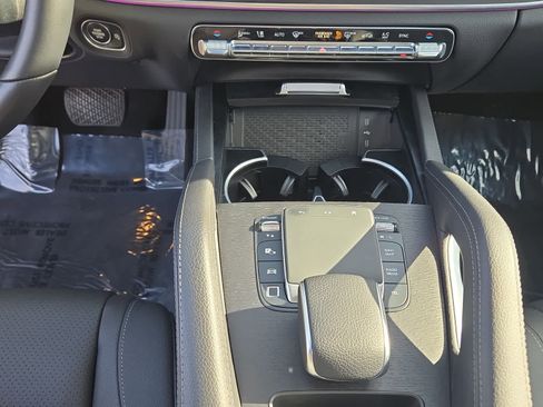 Used 2025 Mercedes-Benz GLE 350 4MATIC image 17