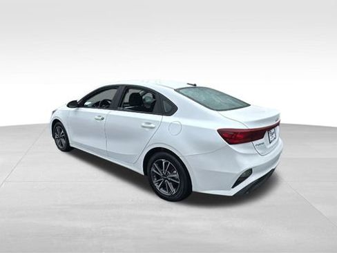 Used 2024 Kia Forte LXS image 5