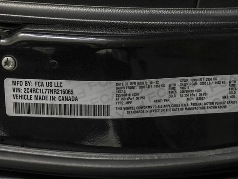 Used 2022 Chrysler Pacifica Touring-L w/ S Appearance Package image 47