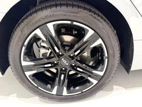 Used 2024 Kia K5 GT-Line w/ GT-Line Premium Package FWD image 9