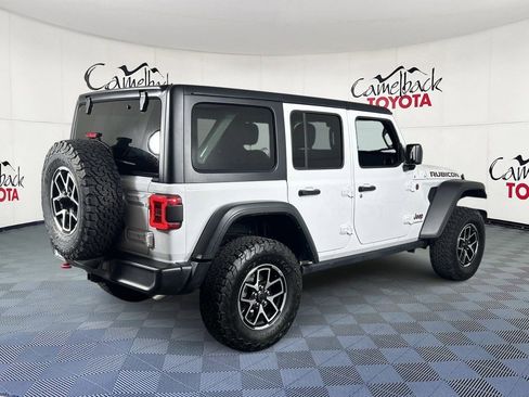 Used 2025 Jeep Wrangler Unlimited Rubicon image 7