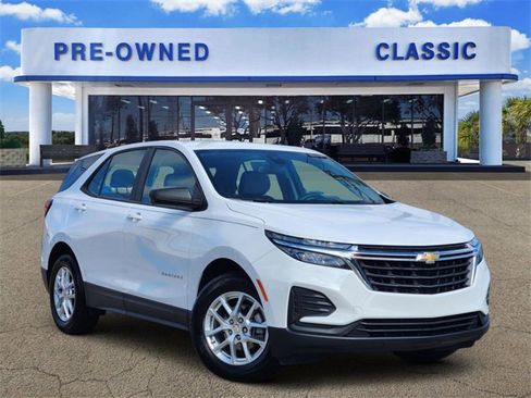 Used 2024 Chevrolet Equinox LS image 1