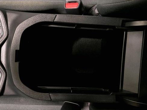 Used 2021 Toyota RAV4 LE image 40