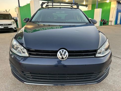 Used 2016 Volkswagen Golf S image 9