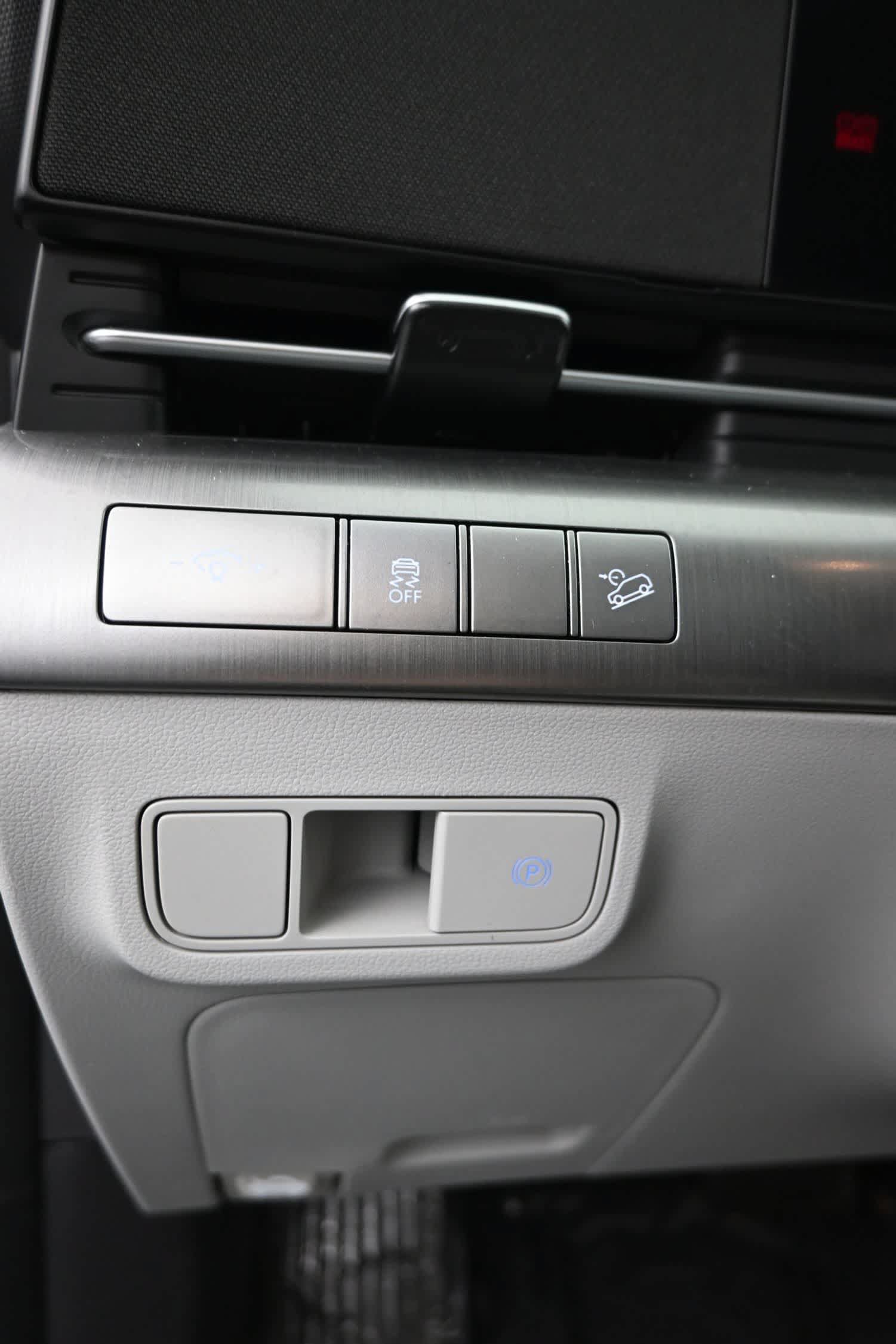 Used 2024 Hyundai Kona SEL AWD/4WD image 26