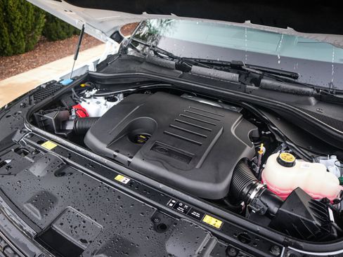 Used 2025 Land Rover Range Rover Autobiography image 36