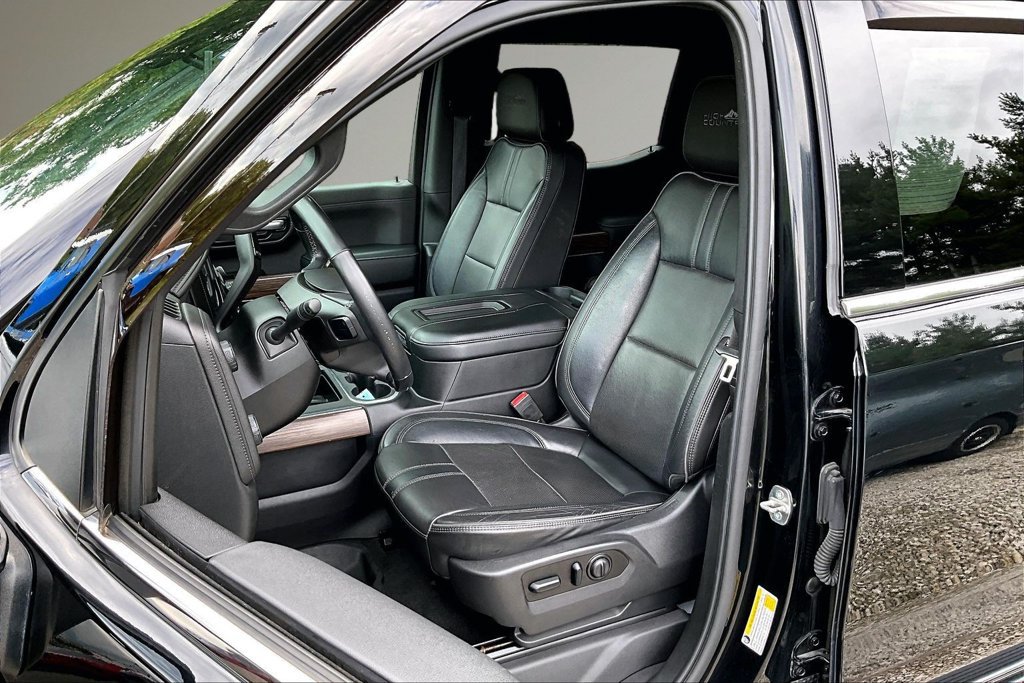 Used 2020 Chevrolet Silverado 1500 High Country w/ Z71 Off-Road Package AWD/4WD image 22