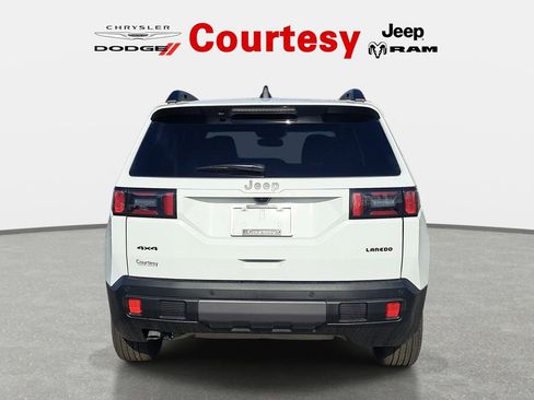 New 2026 Jeep Cherokee Laredo AWD/4WD image 2