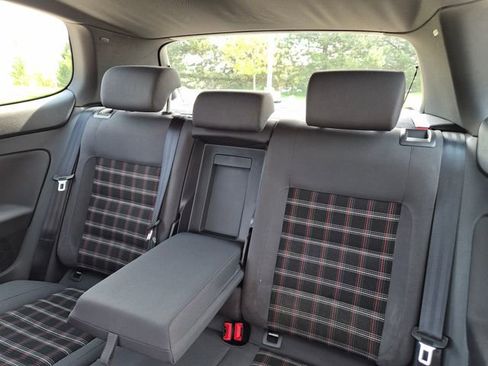 Used 2009 Volkswagen GTI 2-Door FWD image 33