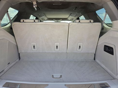 Used 2022 Cadillac Escalade Premium Luxury Platinum RWD image 14