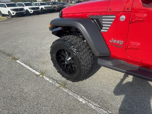 Used 2021 Jeep Wrangler Sport AWD/4WD image 17