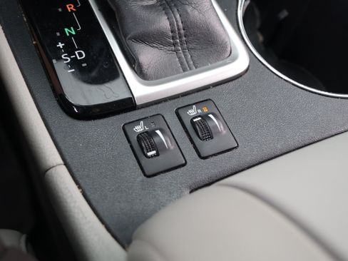Used 2018 Toyota Highlander XLE FWD image 30
