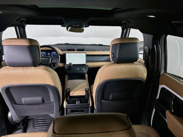 New 2026 Land Rover Defender 110 X-Dynamic SE AWD/4WD image 23