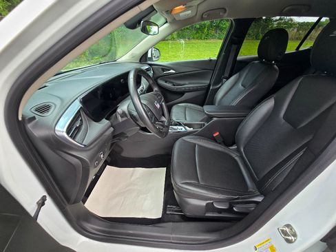 Used 2024 Buick Encore GX Sport Touring FWD image 11