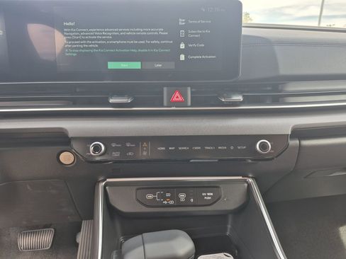 New 2026 Kia Carnival EX FWD image 8