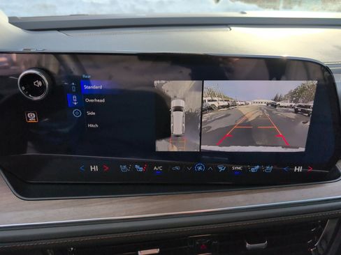 New 2026 Chevrolet Suburban High Country image 22