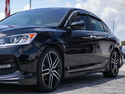 Used 2016 Honda Accord Sport image 8