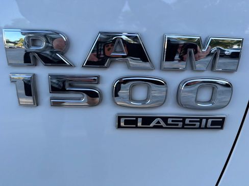 Used 2024 RAM 1500 Classic SLT AWD/4WD image 9