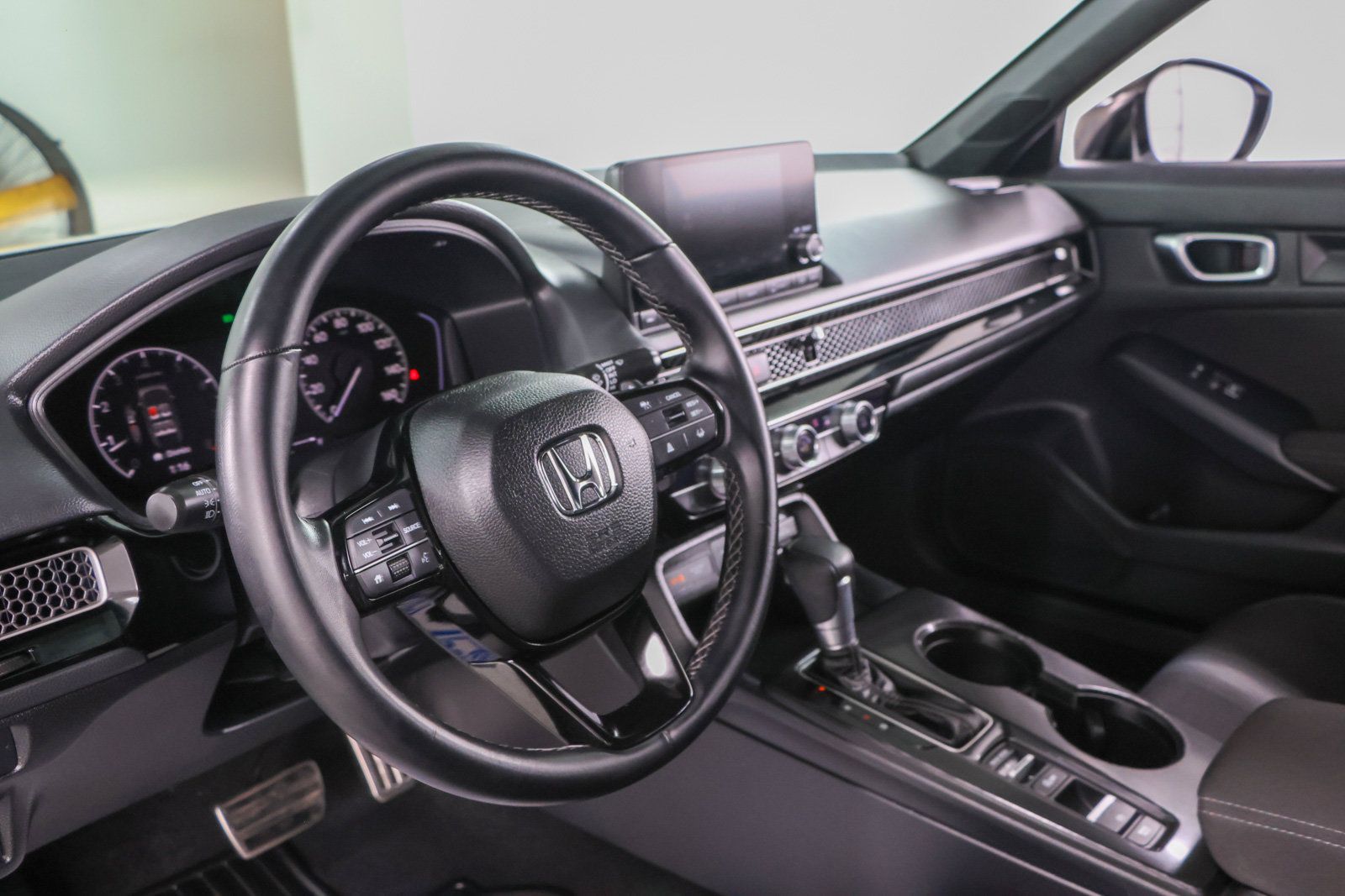 Used 2025 Honda Civic Sport image 22