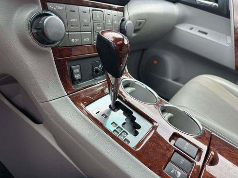 Used 2012 Toyota Highlander Limited w/ Tow Pkg AWD/4WD image 28