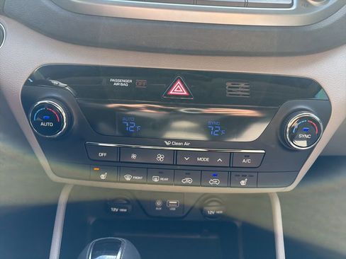 Used 2018 Hyundai Tucson Value w/ Cargo Package FWD image 20