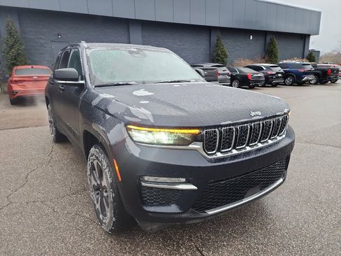 Used 2022 Jeep Grand Cherokee Limited 4xe image 7