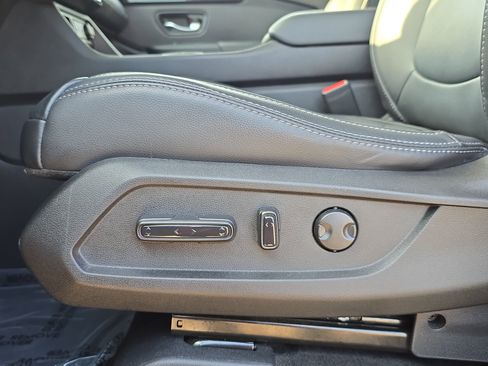 Used 2024 Honda Pilot Touring image 31