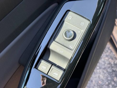 Certified 2023 Volkswagen ID.4 S RWD image 19