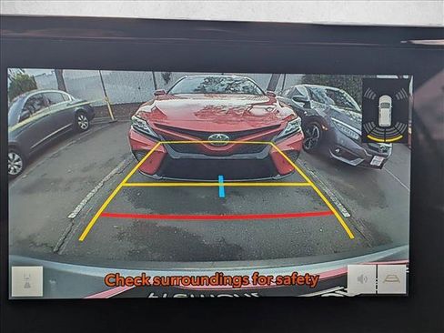 Used 2024 Toyota Corolla Cross XLE image 13