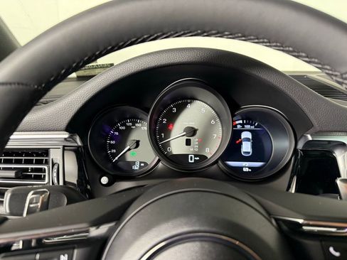 New 2026 Porsche Macan S image 36