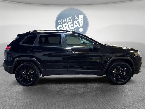 Used 2023 Jeep Cherokee Altitude Lux w/ Lux Elite Package image 2
