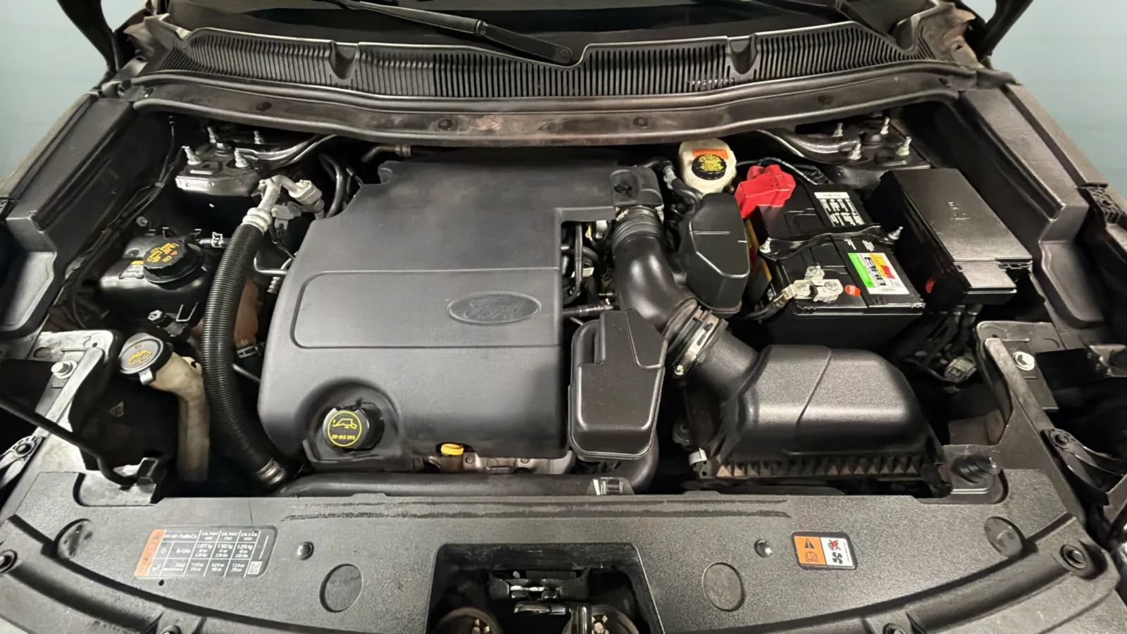 Used 2017 Ford Explorer XLT w/ Equipment Group 201A FWD image 22