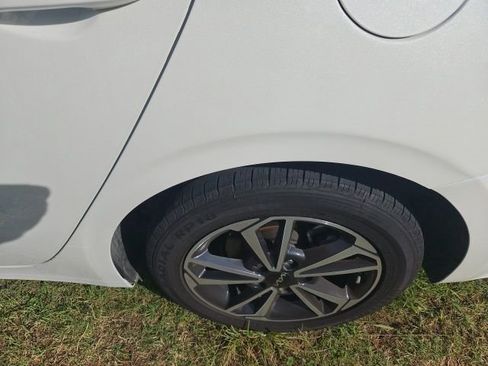 Used 2023 Kia Forte LXS FWD image 3