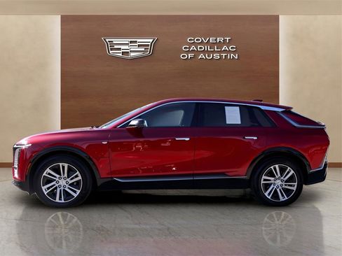 Certified 2024 Cadillac Lyriq Tech w/ Driver Assist Package image 2